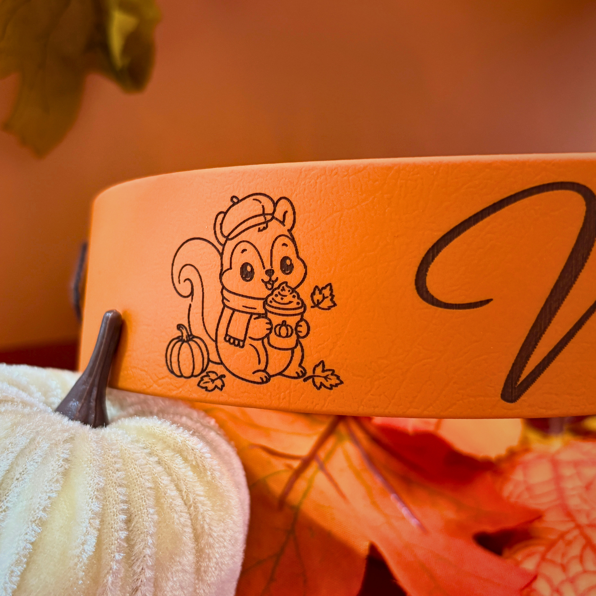 Gravierte Saison Halsband 38mm